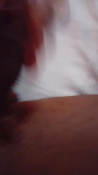Dick aumenta mientras cantar