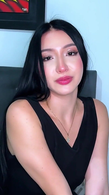Povlatingirl - latina putih cantik dengan rambut hitam mengongkek saya dengan pepek merah jambunya