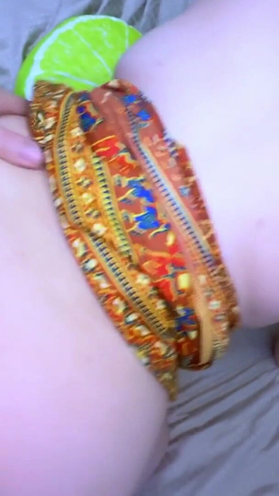 Thai massage girl, providing excellent service. | Clip 2