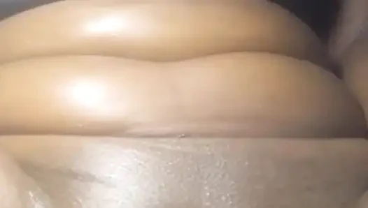 Gadis elegan lagi asik masturbasi