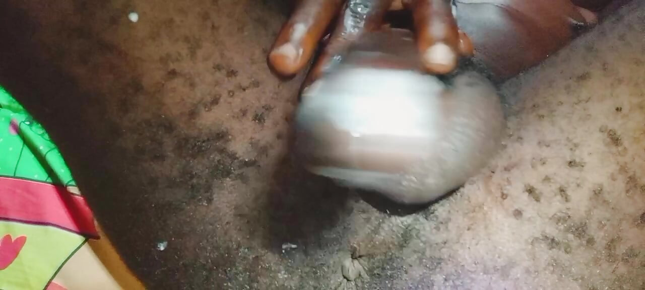 İlk kez mastürbasyon yaptığımda, bunu bulduğumu sandım. Yarım yamalak bir avuç dolusu çöpüme baktım ve bölüm 1'i paylaşmayı düşündüm