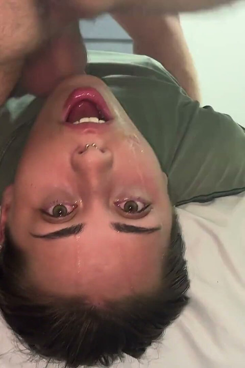 Sloppy Upside Down Throat Fuck Huge Throatpie Saliva