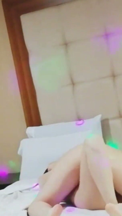 Bạn đại học của tôi gặp tôi để làm việc tại một motel | Clip 3