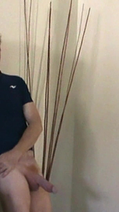 Roydude tirando a roupa do short | Clipe 1