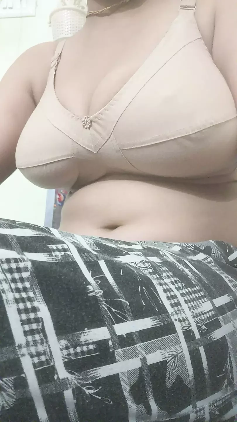 Nude Boobs Pressing