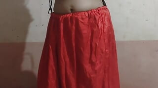 Kakak ipar desa Desi Chudakkad, menjemput ghaghra dan bersiap-siap untuk chudwa ne