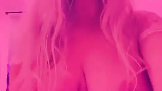 Я хочу держать твое тело близко к моему Прийти в постель?