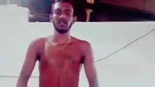 Sri Lankan tuk tuk guy wanking
