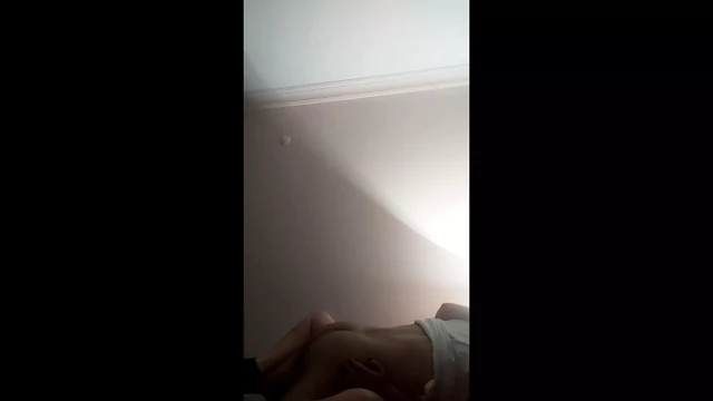 Olgun Sevgilisini Sikerken Sarhos olup Ustunde Uyuya Kalan Genc Turkish Milf