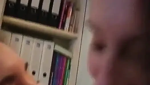 Sie sind perfekte teenager aus Deutschland, die hier sind, um ihn zu befriedigen