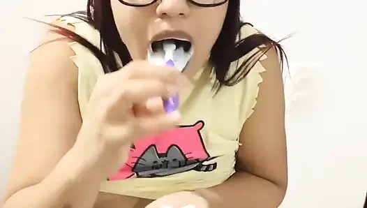 Cewek seksi miami dientot sama gluspet dan pikaa6 sama sekretarisku