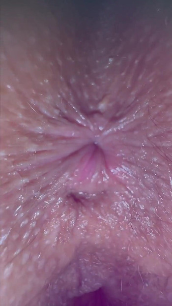 Teen Face Sit and Gas Too Small Head for My Big Ass