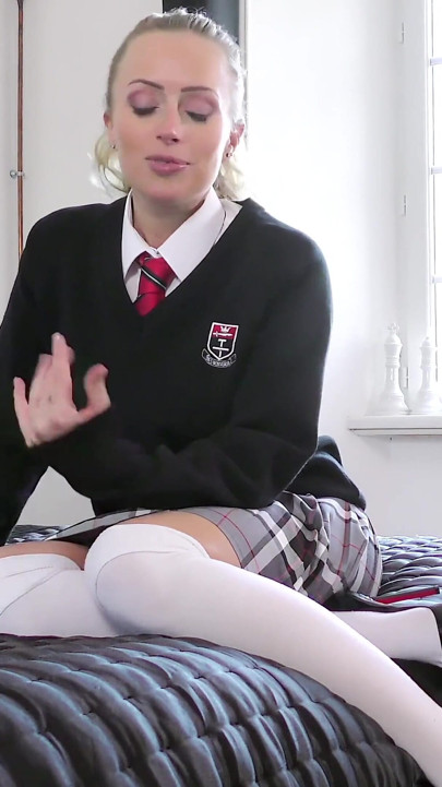 Holly Gibbons'ın yer aldığı röportaj