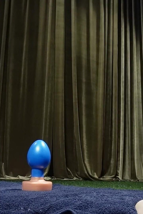 Inflatable Plug Makes Great Ass Pussy