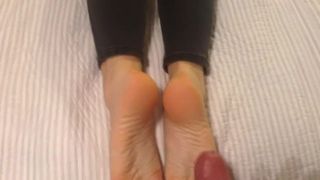 She Uses Her Sexy Feet