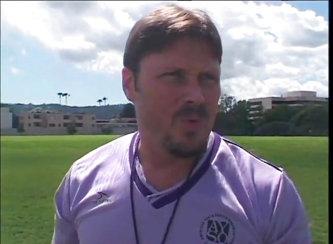 Λεσβιακό μουνί με μεγάλα βυζιά γλείφει μεγάλο πούτσο γαμιέται με τρίο πάρτι