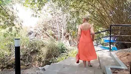 Selena Enjoys Relaxation Sex After Walk
