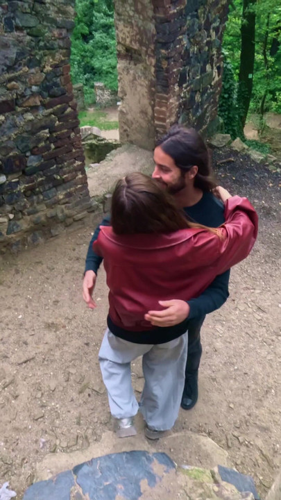 사랑은 팔 수 없거나?...