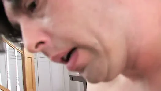 Seksi bebeğin her yerine boşalma patlaması