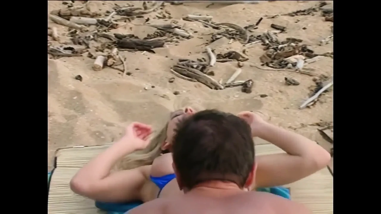 Keri Windsor: Blonde, Busty, Hard Fucked by the Sea