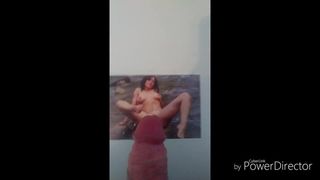 Vidéo d&#39;hommage au sperme pour la salope sexy Diana