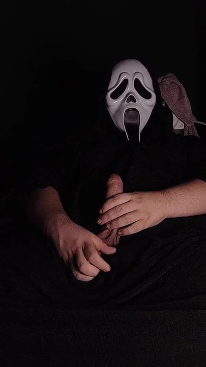 Can Ghostface Make You SCREAM? | Clip 1