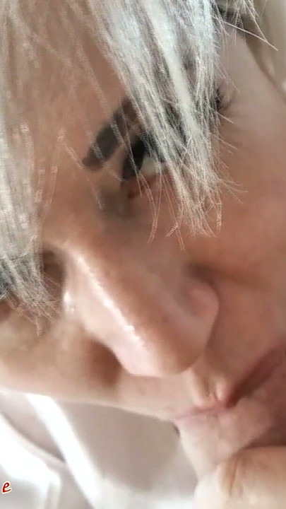Mature Russian beauty sucks her husband's dick! Super close-ups, jerk off to everyone! | Clip 1