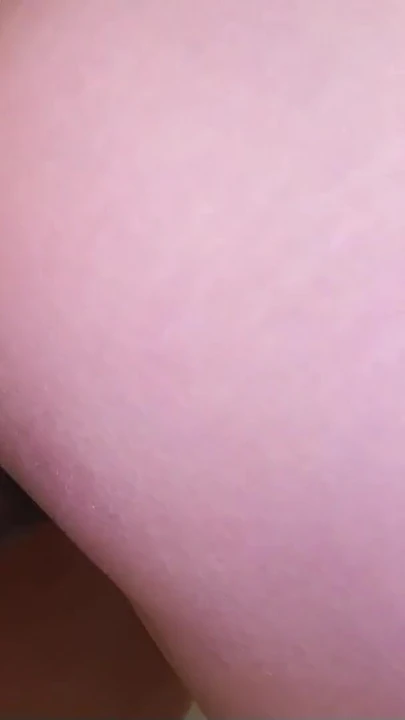 来自“苗条的传统日本艺妓青少年在办公室的全无码 JAV 钢棒与射在阴户里的情感时刻”
