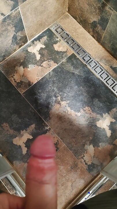 Tôi cần đi tiểu