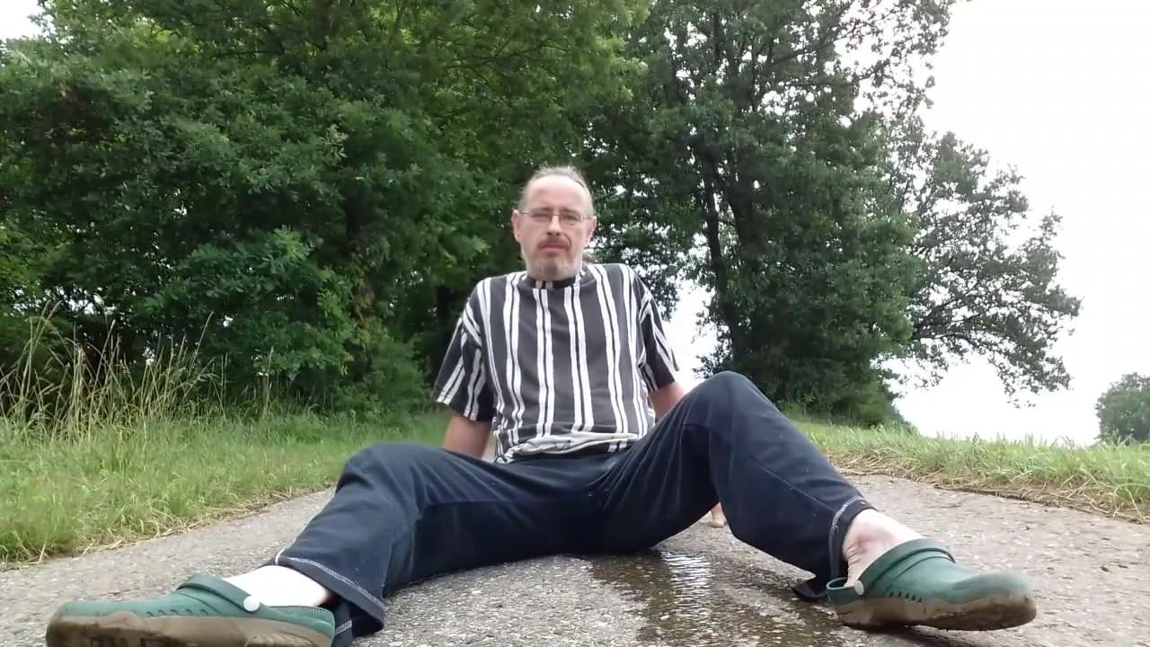 Pissen auf der Strasse