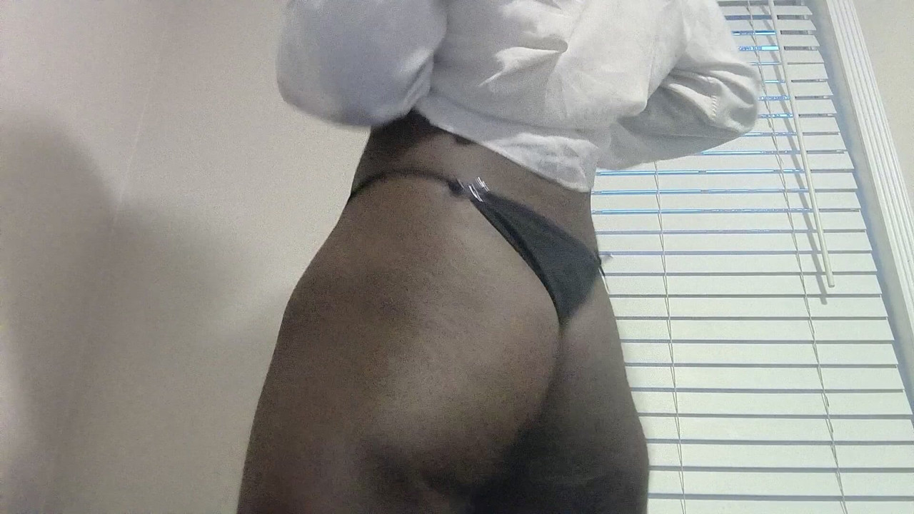 Femboy Thick Bubble Butt Twerking in panties