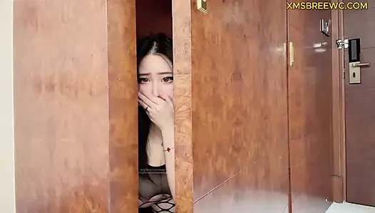 Was preparing a surprise for him but i caught him masturbating ?!