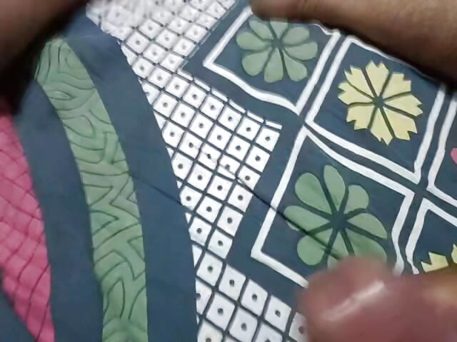 Guy accidentally take pills and got Banner jerking off