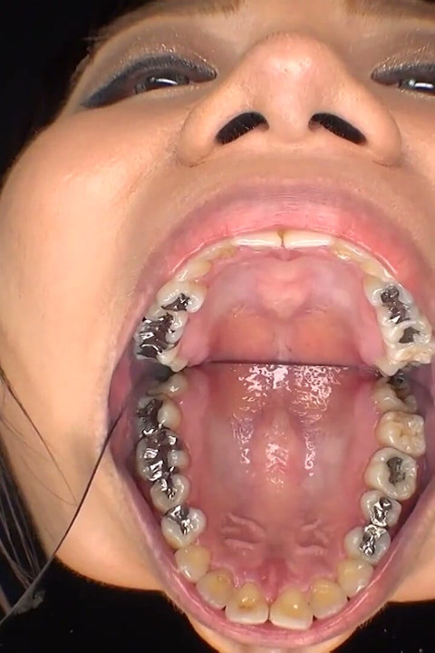 Teeth Obsession Unleashed: rewelacyjny film z udziałem Reiny Kitamura