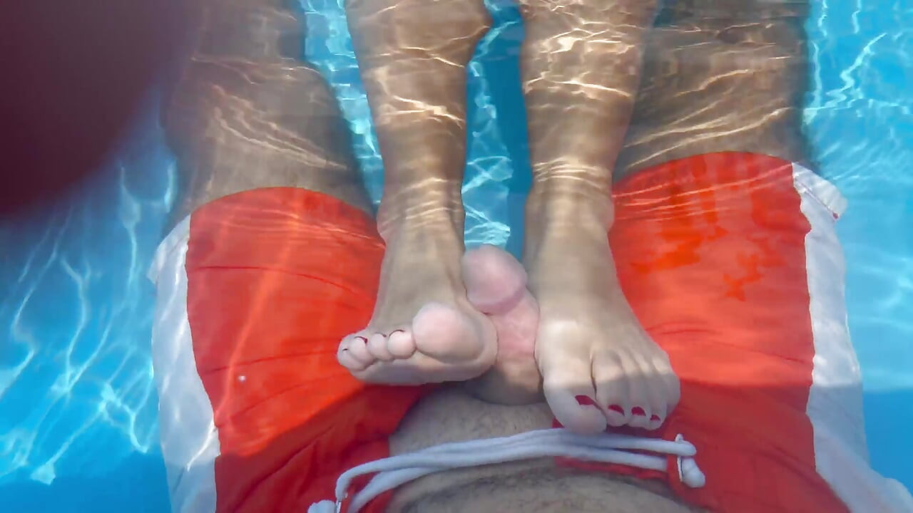 Best Blowjob, Footjob, Deepthroat in Public Swimming Pool