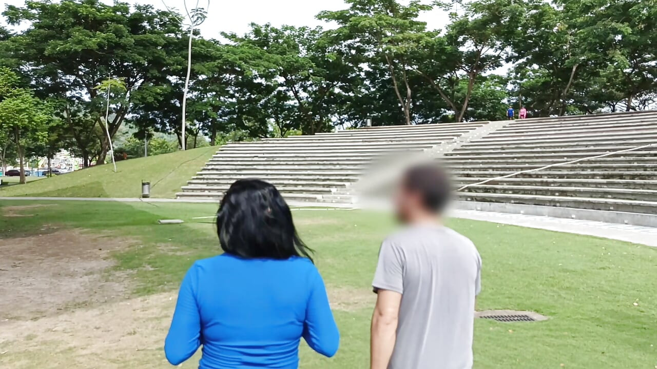 Athletic man finds a stranger in the park and invites her to his house to do kinky things.