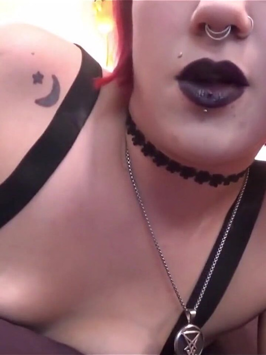 Curvă gotică smokey