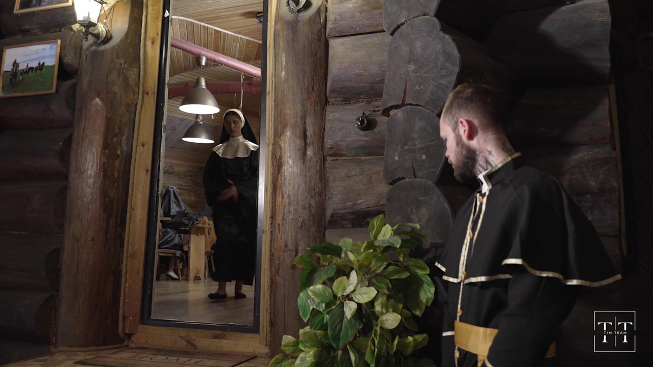 悪質な修道院パート8。従順なジャディリカ尼僧になりなさい、司祭はすべての罪を赦します