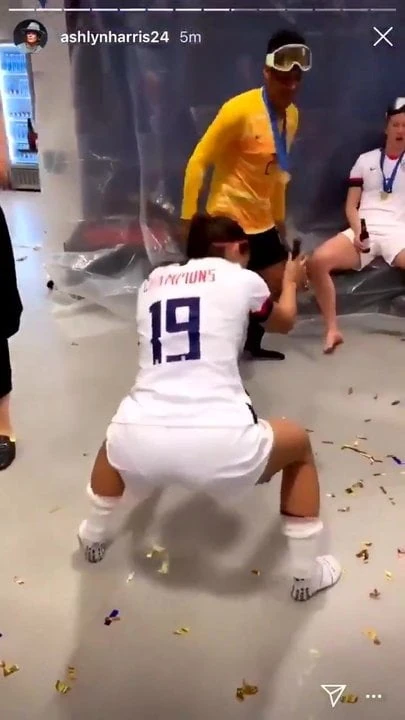 Alex Morgan twerk