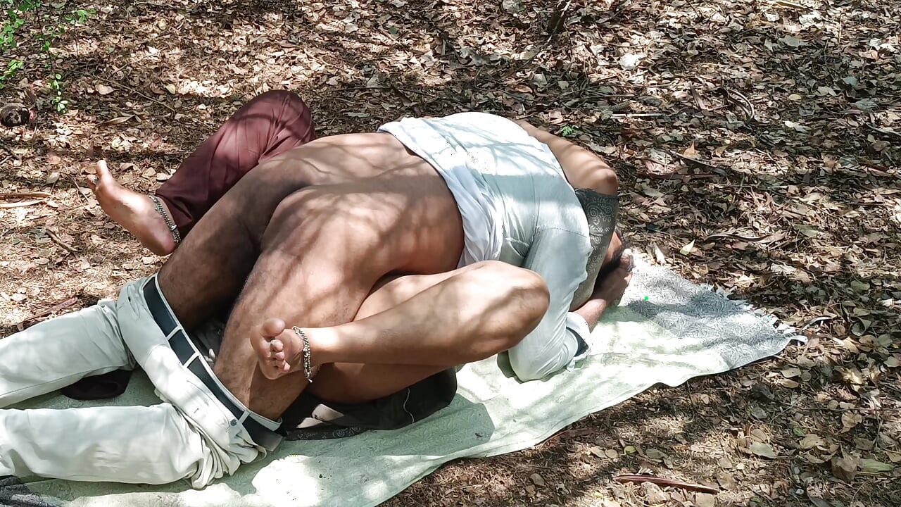 Hot fuck in Forest