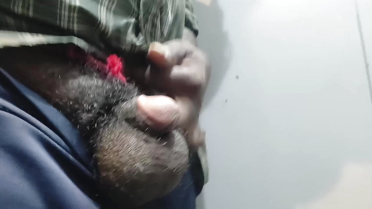 tamil boy dick show in lift