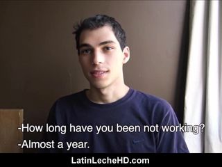 Verlegen Spaanse latino twink jongen betaald voor neuken van een vreemde