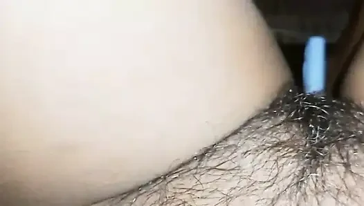 Ich liege heute allein im bett und sehne mich wirklich nach viel ficken.