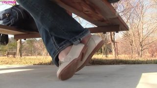Neues volles Video des neuen Modells 7 des weißen Loafers, Schuhspiel