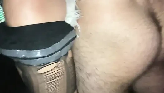 Kocasını aldatıyor