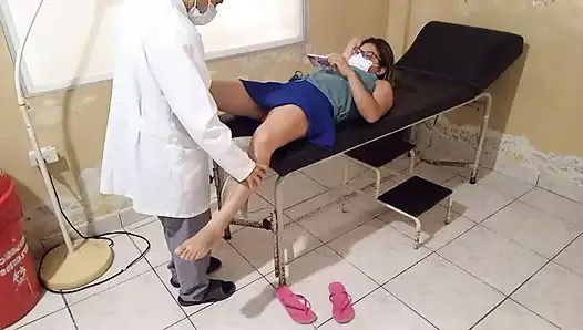 homemade porn, the doctor checks his patient, he gets excited and makes her fall in love so he can fuck her