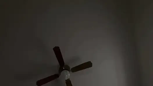 Mengerang di malam hari