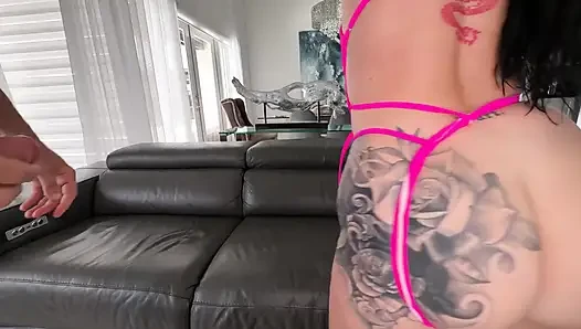 Boricua baddie lorena miller jmac'ın havuz kenarında sikişmesine izin veriyor