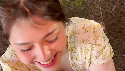 Setubuhi aku dengan keras sebelum melihatnya! Pacarku yang cantik ngentot sama aku di kencan pertama kami di hutan