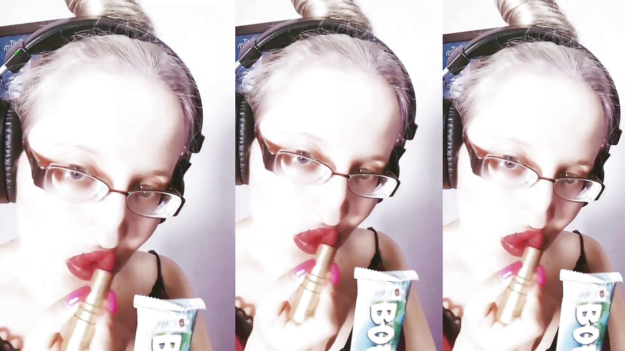 Asmr édes csokoládé evés - asmr, szemüveg, óriásnő, rúzs, nagy ajkak, nyögés, étel, arcfétis, hosszú körmök